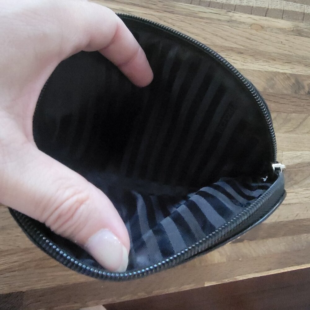 Victoria's Secret Love Black Makeup Pouch - Picture 6 of 10